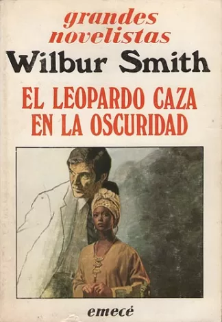 El leopardo caza en la oscuridad